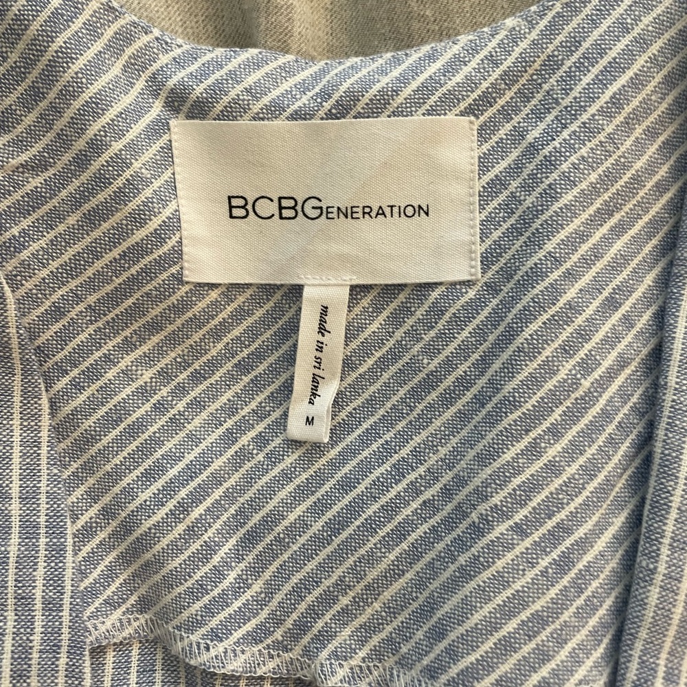 BCBG white/blue striped shirt vest